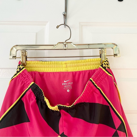 Nike Dri Fit Shorts - Picture 3 of 3